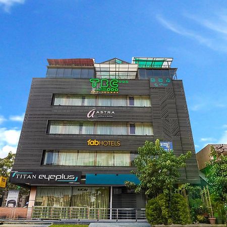 Fabhotel Astra Suites - Hsr Main Road Bangalore Bagian luar foto