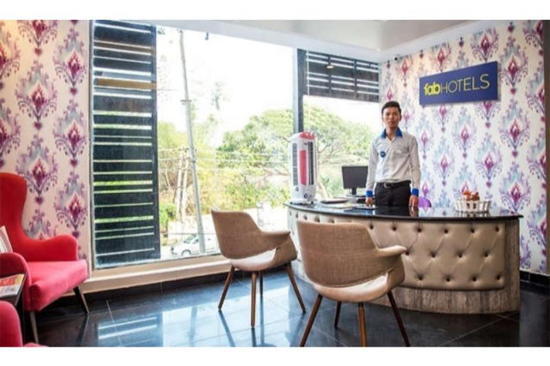 Fabhotel Astra Suites - Hsr Main Road Bangalore Bagian luar foto